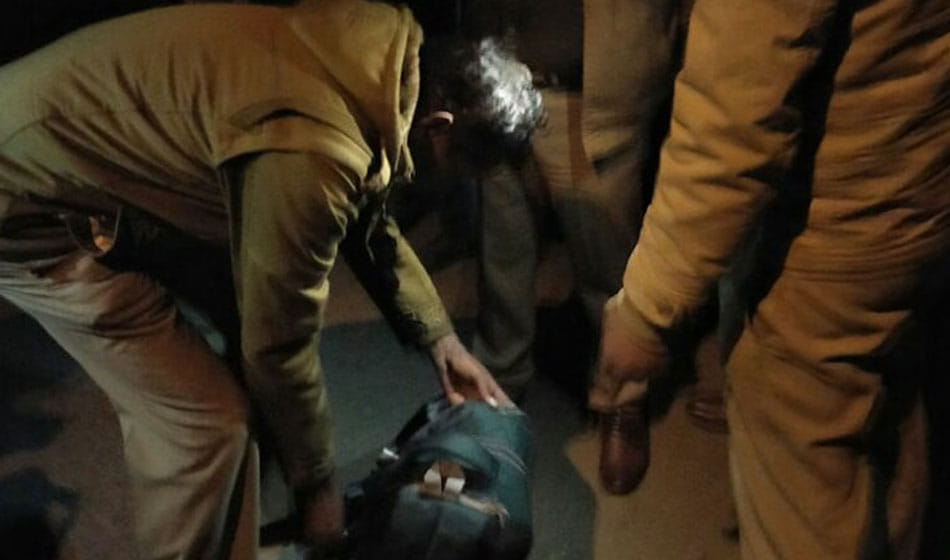 11th standard student fired on girlfriend in ghaziabad pistol seized 