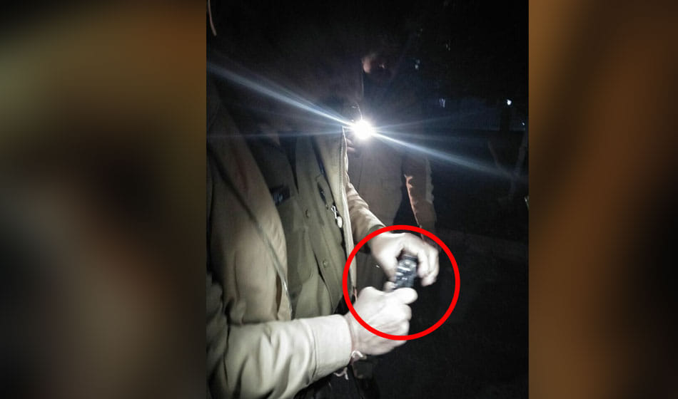 11th standard student fired on girlfriend in ghaziabad pistol seized 
