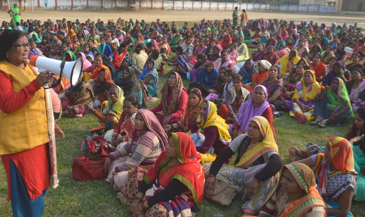 250 आंगनबाड़ी वर्कर गिरफ्तार, रिहा