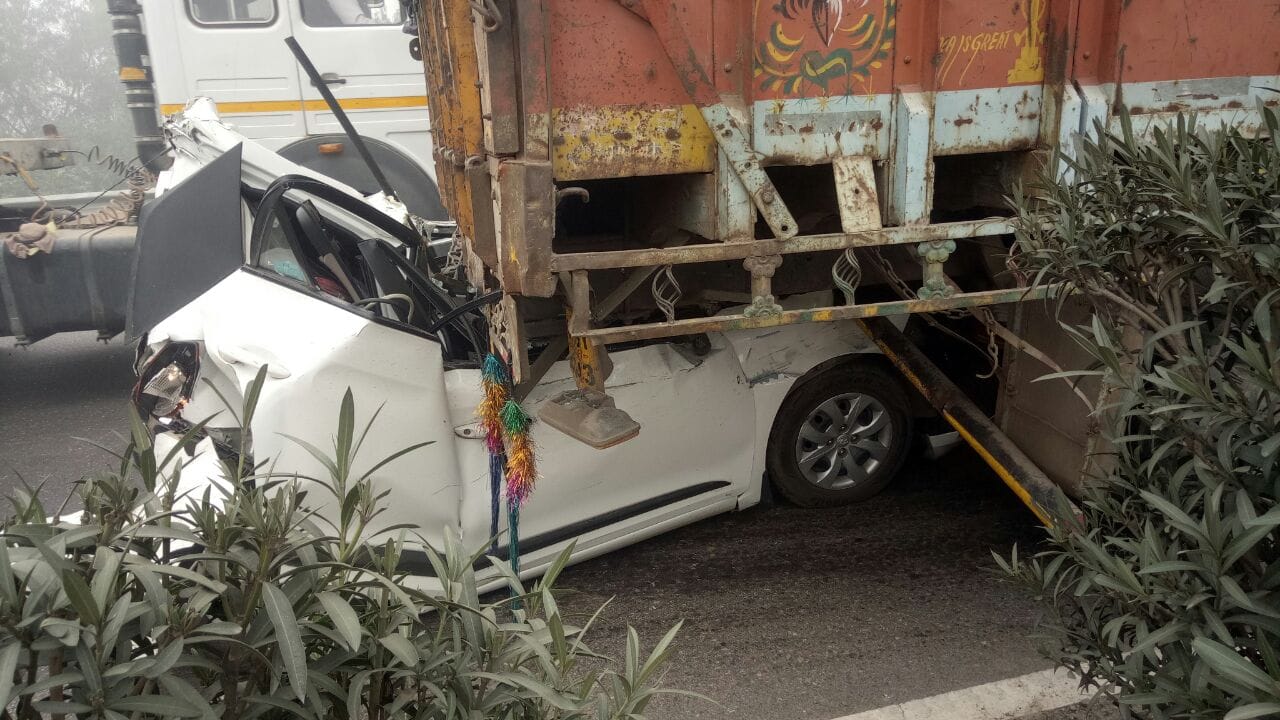 heavy cold wave in punjab, several vehicle collapse
