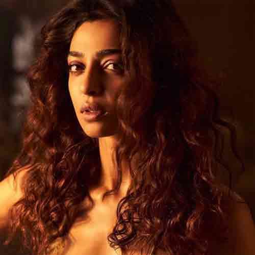 RADHIKA APTE SPEAK ABOUT HER FIRST MENSTRUAL CYCLE