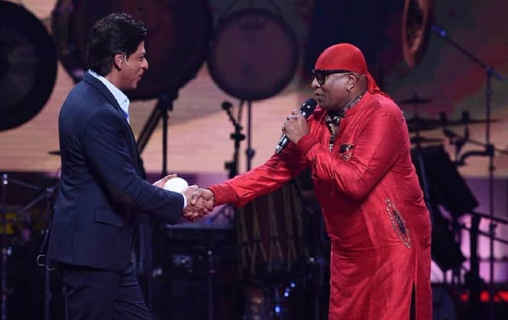 shahrukh khan on his show ted talks india says har har mahadev with sivamani