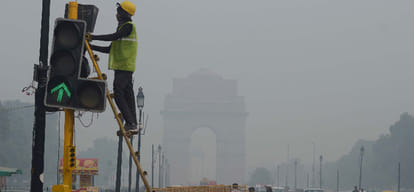 smog covers delhi ncr 15 trains cancelled 30 delared 11 rescheduled