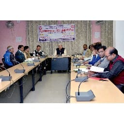‘‘हिंदी एक वैज्ञानिक भाषा है, हम जो बोलते हैं वहीं लिखते हैं‘‘ - किशोर कुमार