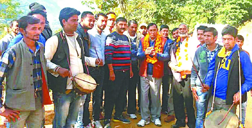 Jumatdas get new year gift