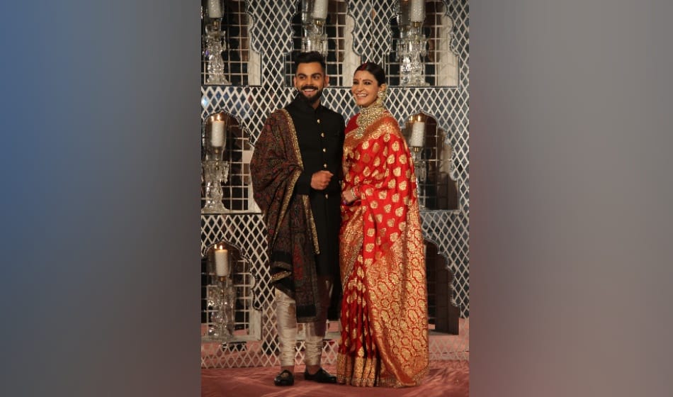 anushka wore red saaree in her reception