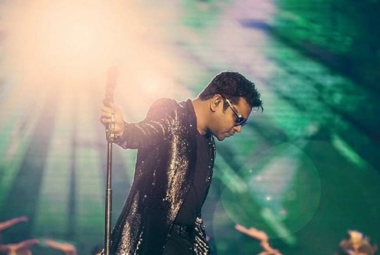 फिल्म बनाएगा ऑस्कर विजेता सुरों का बादशाह, दो एक्ट्रेस लगाएंगी ग्लैमर