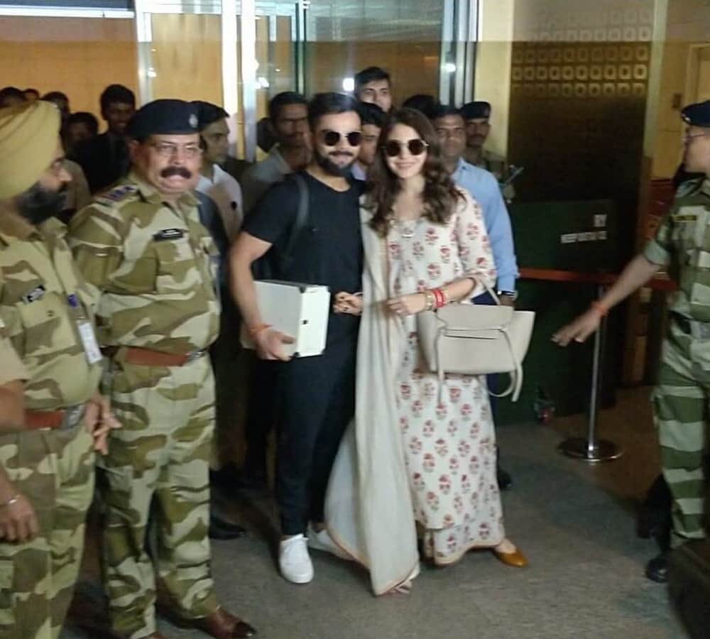 Anushka Sharma and Virat Kohli spotted at mumbai airport