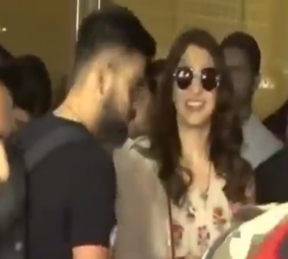 Anushka Sharma and Virat Kohli spotted at mumbai airport