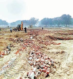 Plotting illegal plating, hundreds of hundred bighas in Jhansi