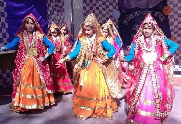 नगोड़ी स्कूल में छड मेरी बहियां... पर लूटी वाहवाही