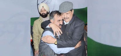 himachal congress meeting at rajeev bhawan shimla