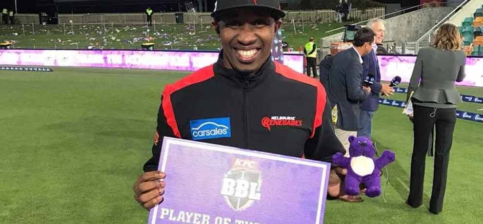 dwayne bravo completes 400 wickets in t20 cricket