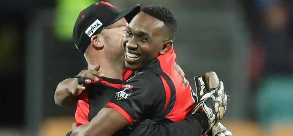 dwayne bravo completes 400 wickets in t20 cricket