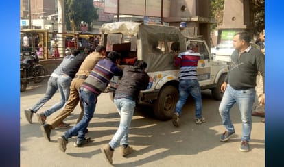 in encounter between police and vehicle thieves, two caught-one dead and one alive