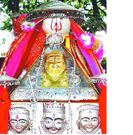 सात सालों के बाद अपने 70 थड़ों में श्रद्धालुओं को देंगे दर्शन