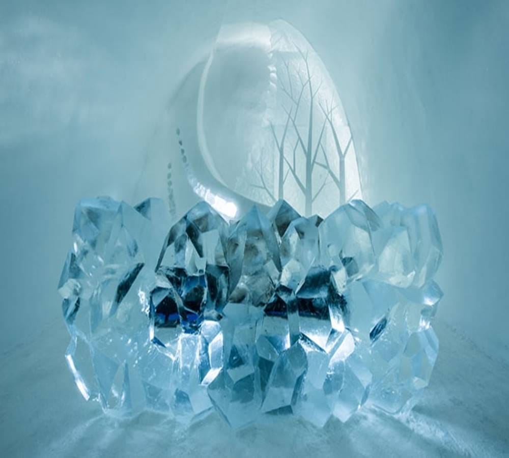Reveals Incredible Art of Swedens Ice Hotel with These pictures
