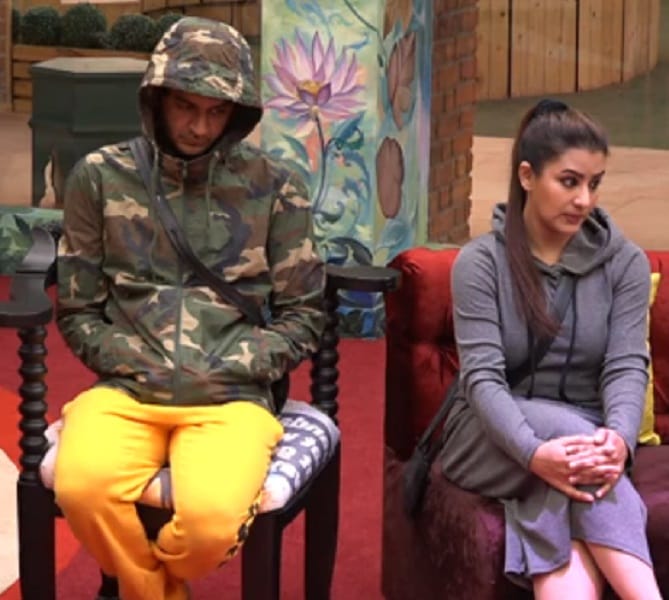 Bigg Boss 11 contestant Vikas Gupta says Hina Khan touched him in wrong place 