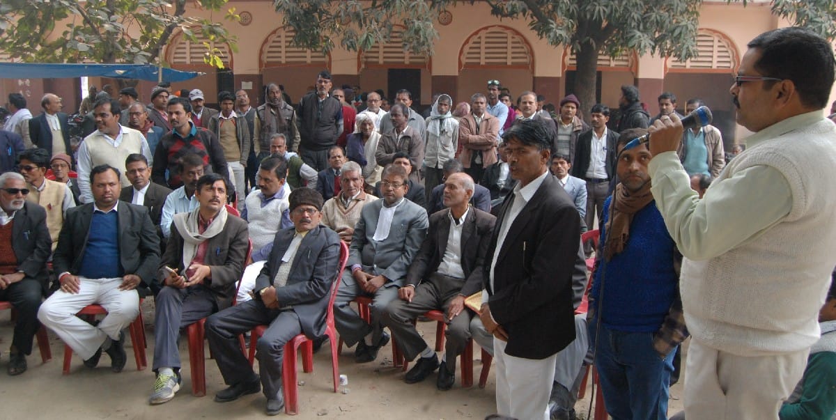 वकील हुए आक्रामक,एसपी के खिलाफ गरजे