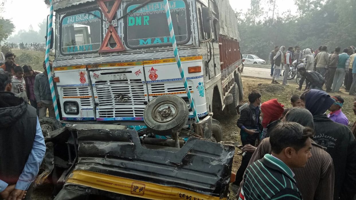 6 died in an accident in sitapur