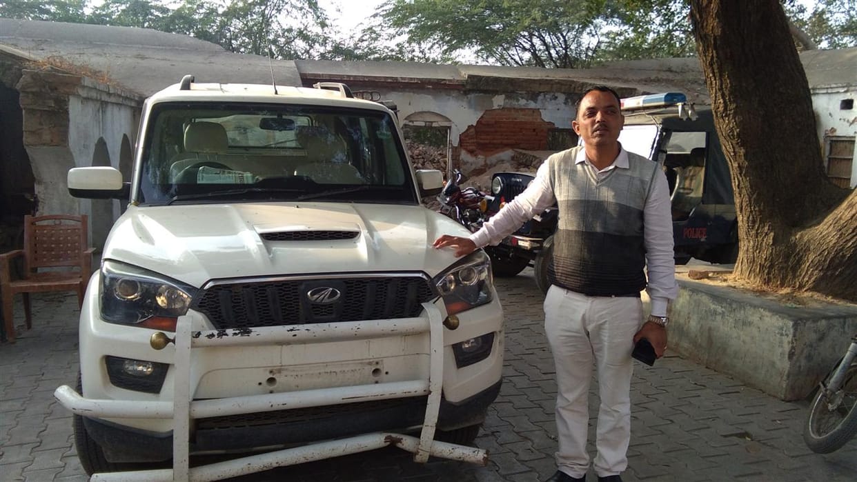 Vinod Jaat gang kidnapped Driver and looted his car
