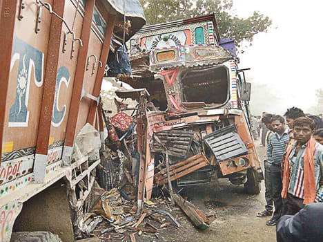 Truck caught in the fog, three died