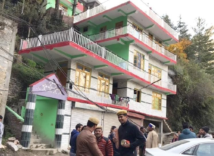 निशानदेही में दो होटल निकले सरकारी भूमि पर