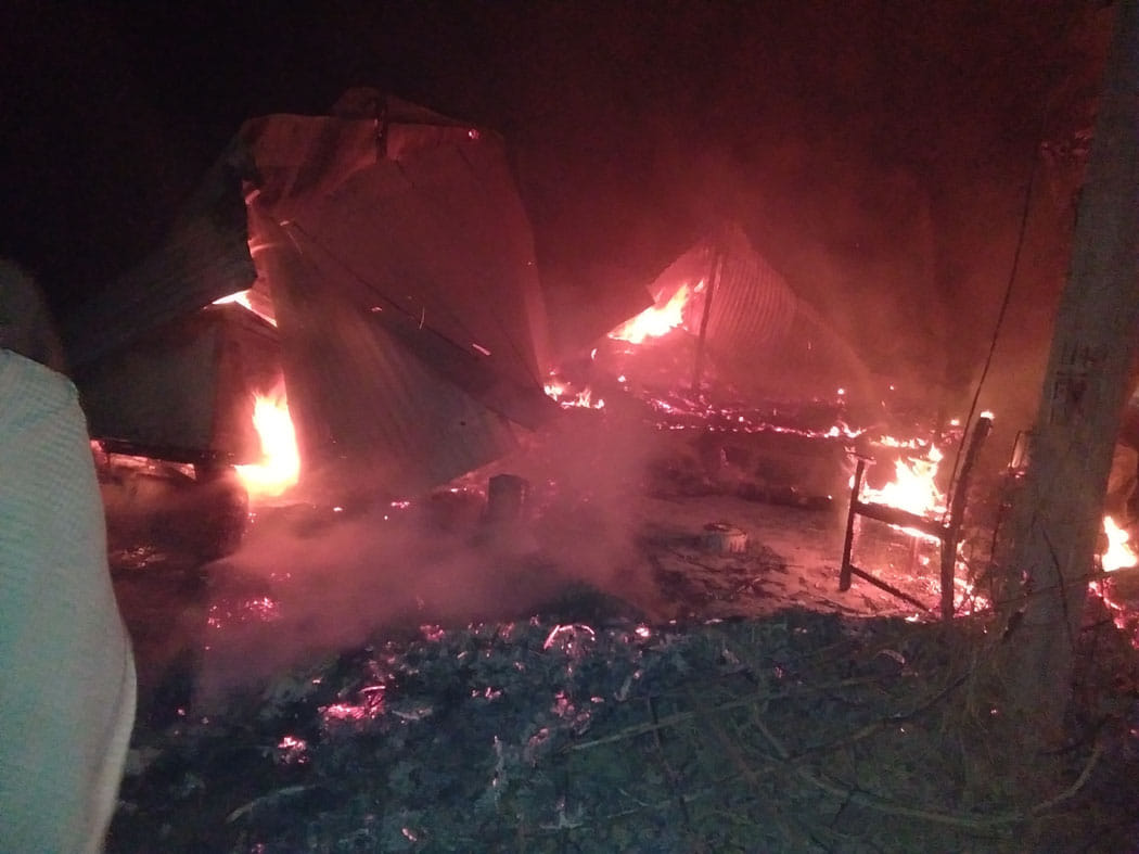 Five huts burnt down by the villagers