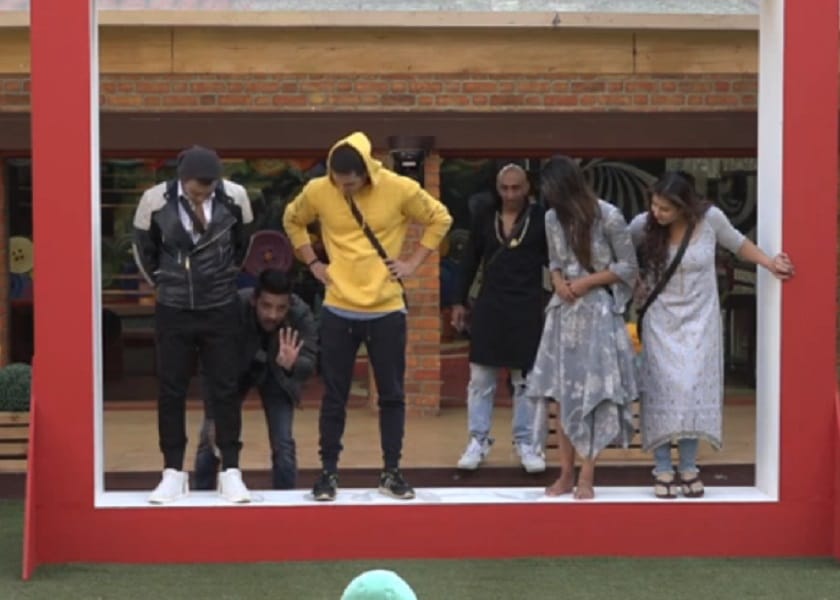 Bigg Boss 11 contestant Luv Tyagi upset with Hina Khan behaviour in captaincy task