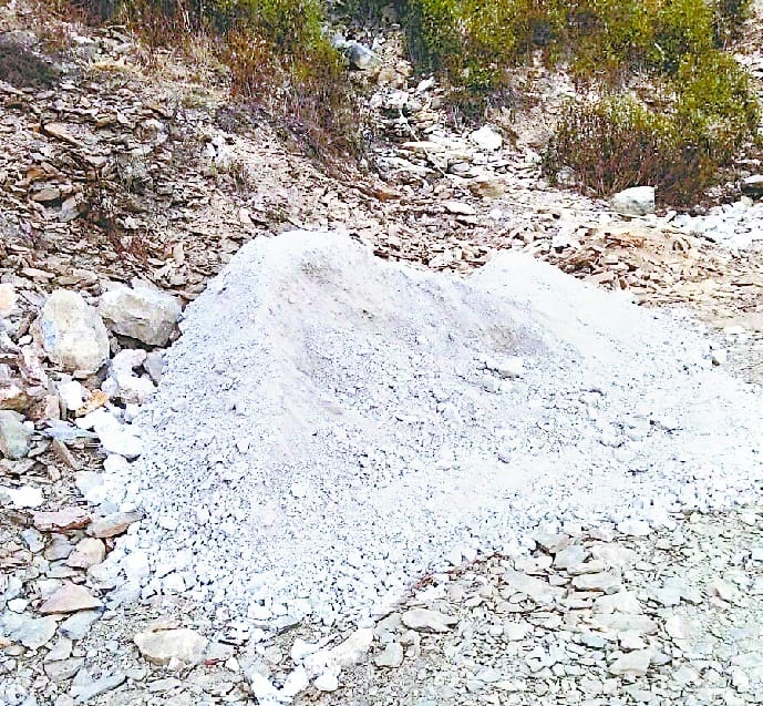 Corruption: Security wall formed by mixing clay in cement