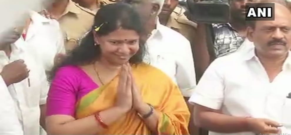DMK workers gives a heroic welcome to Kanimozhi and A Raja at Chennai Airport in Tamil Nadu
