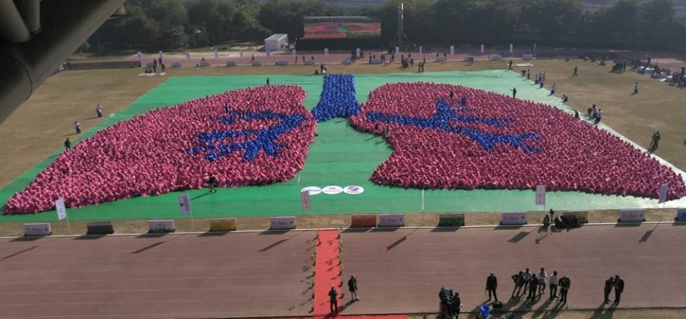world record made for making the shape of lungs