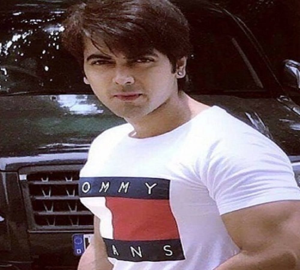 Luv tyagi threatened to akash dadlani in jail of bigg boss 11