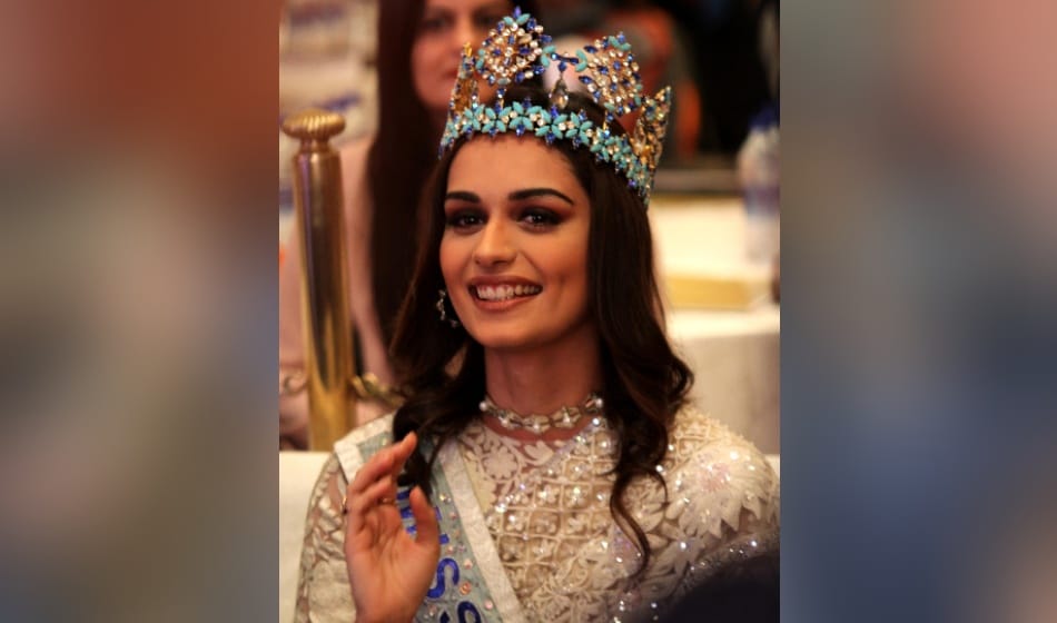 manushi chhillar attended six sigma healthcare summit in delhi