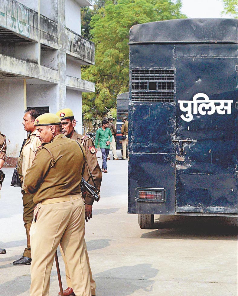 Lucknow : The prisoner who came from Shahjahanpur ran away from the hospital