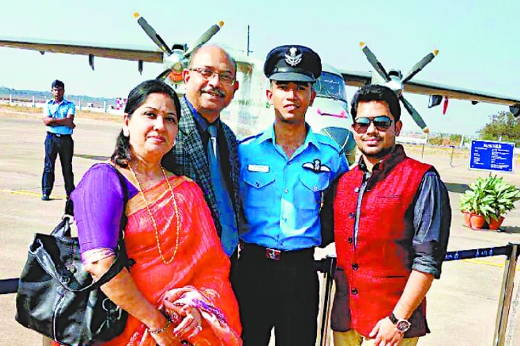 nishant shrivastava of lucknow became fighter pilot
