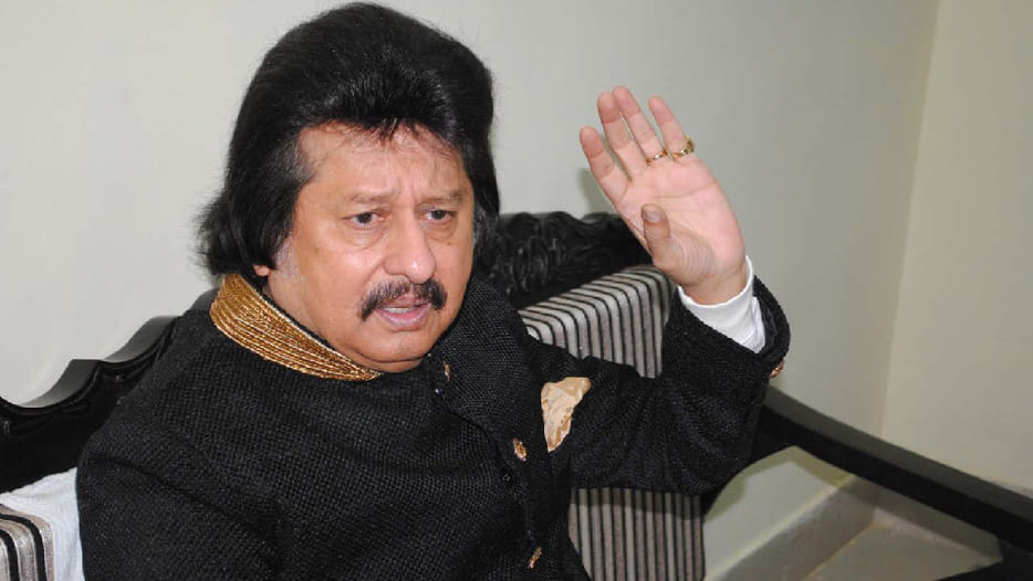 shahrukh khan earned his first 50 rupees in pankaj udhas concert as usher