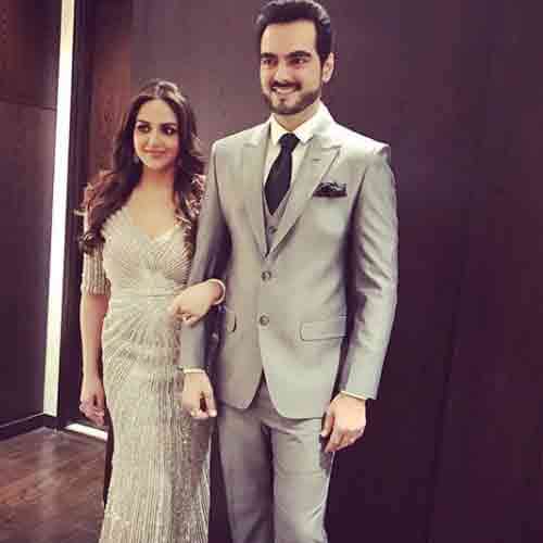 esha deol new bold look after pregnancy photos goes viral