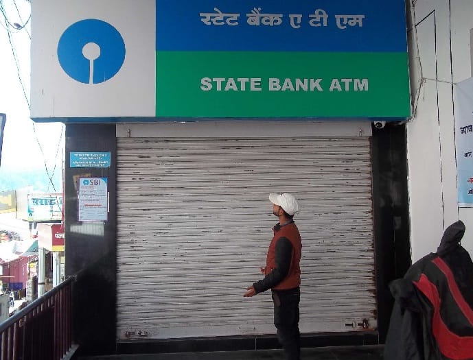 Many ATMs are empty, worried people