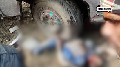 6 People died in an accident in sitapur, four are from one family.