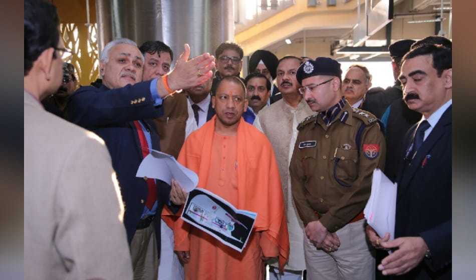 cm yogi promised to give 40 thousand flats till 31st december
