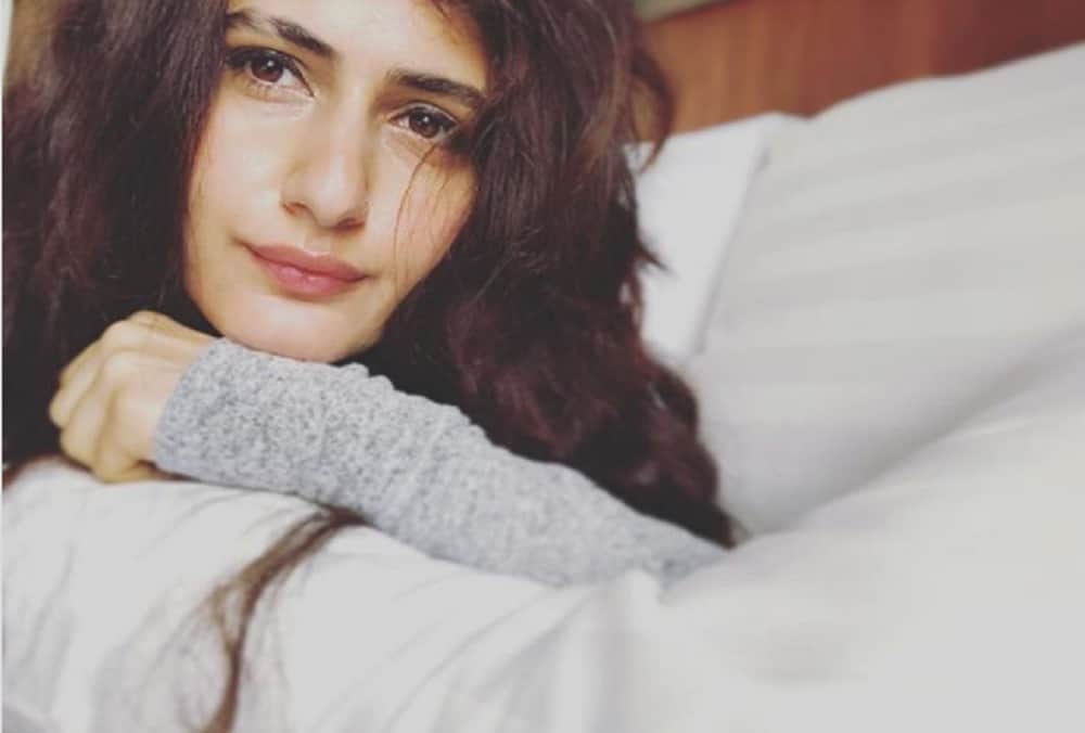 fatima sana shaikh troll for her profile pic black on 15 august