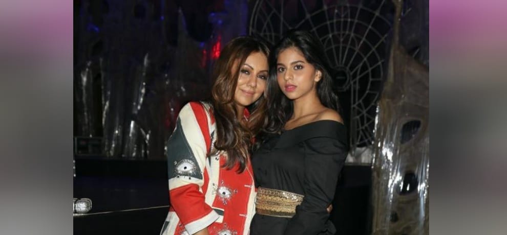 view pics of partying gauri khan and suhana khan