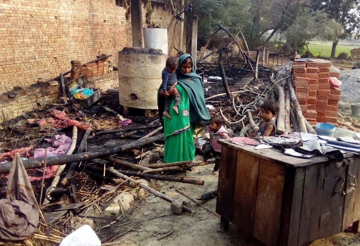 The house was burnt to ashes by the spark