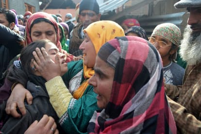 muslims present in Kashmiri Pandit Women's Funeral in j&k