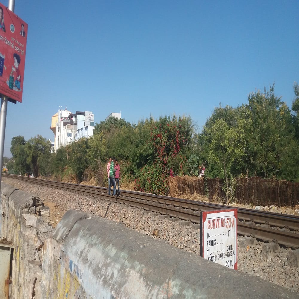 rajasthan jaipur- these kite runners found flying kites on railway tracks in jaipur