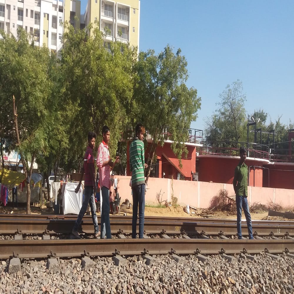 rajasthan jaipur- these kite runners found flying kites on railway tracks in jaipur