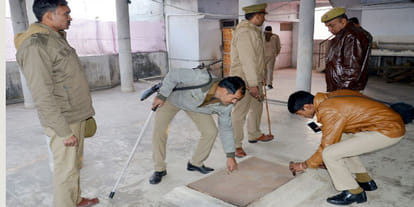 police team search baba virendra dixit ashram