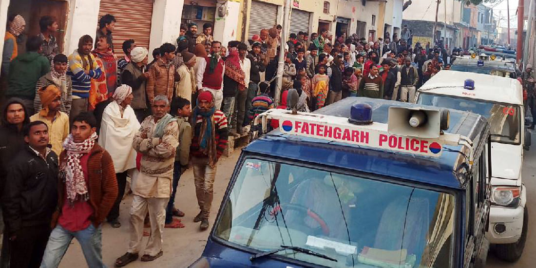 पुलिस चौकी के सामने चोरी होने पर हंगामा, बाजार बंद कराए