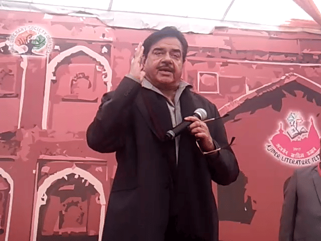 shatrughan sinha said in ajmer that i dont believe in Role Model